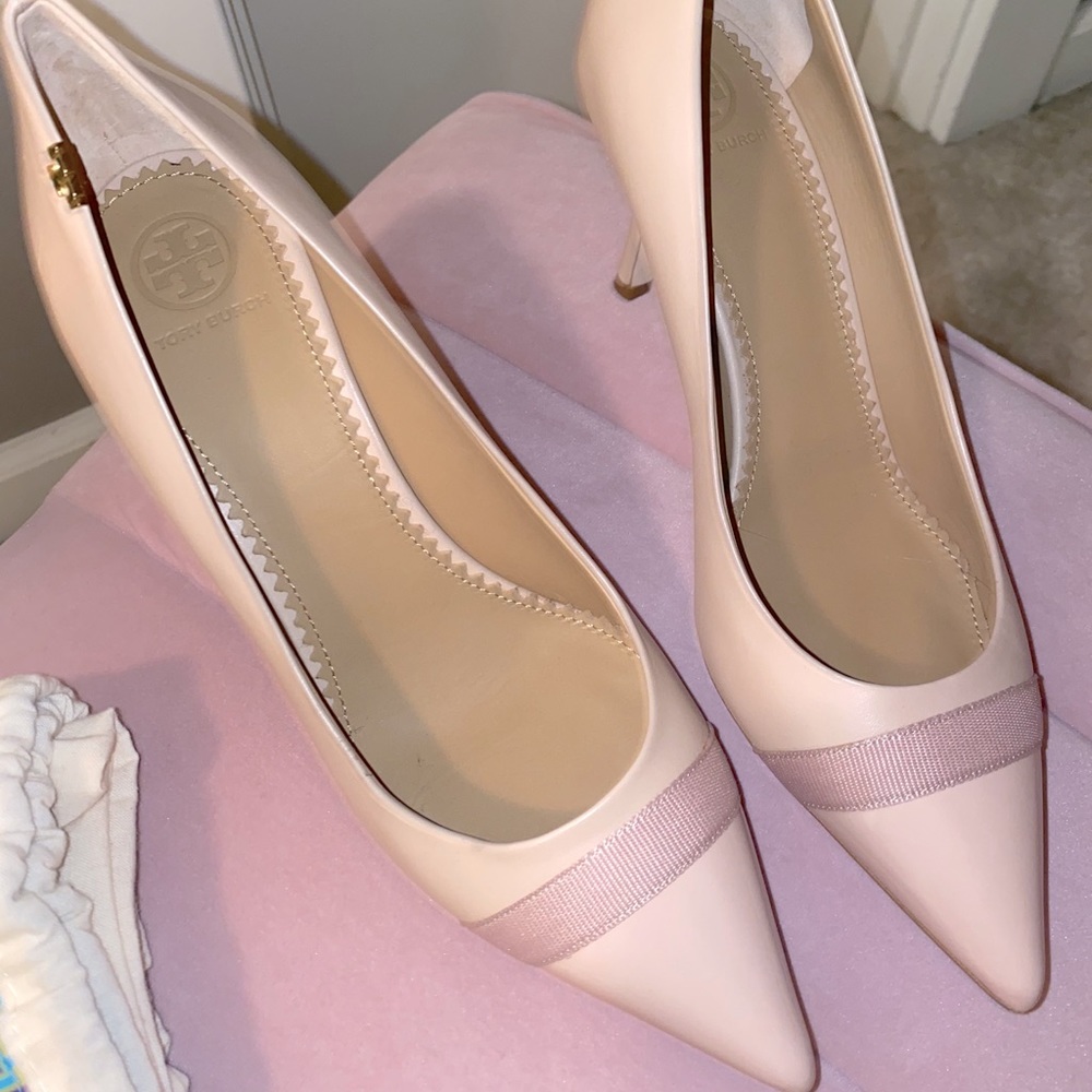 Tory Burch Nude Leather Pumps (low heeled)
